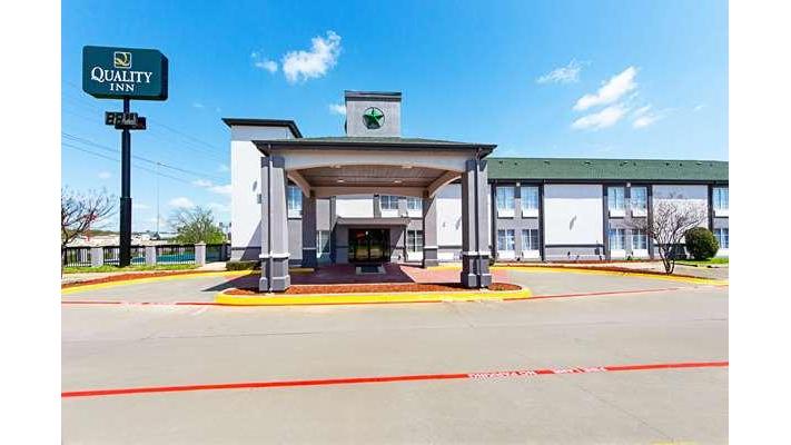 Quality Inn Greenville I-30 | 1209 I-30, Greenville, TX 75402, USA | Phone: (903) 455-7700