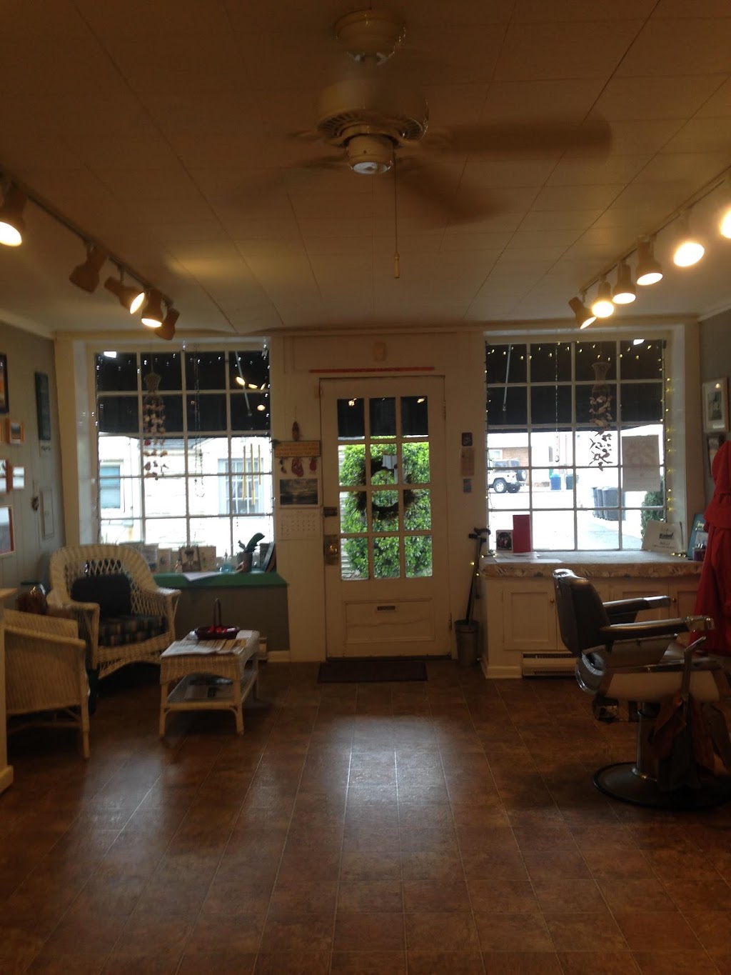 Towne Barber Shoppe | 134 1/2 Main St, Manasquan, NJ 08736, USA | Phone: (732) 449-6004