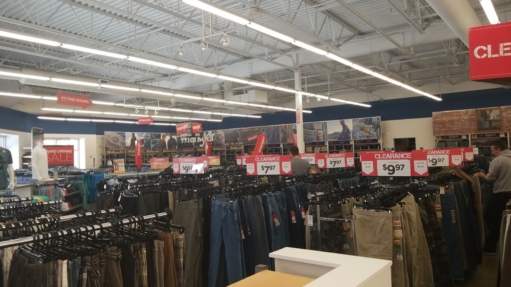 lee wrangler clearance center locations