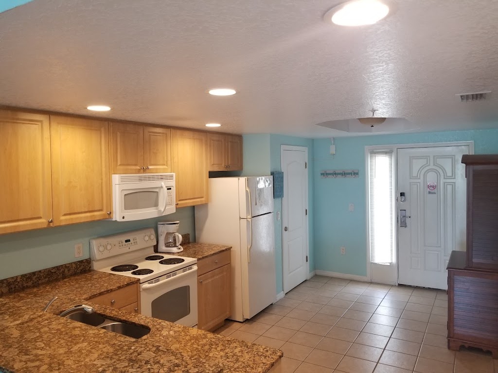 Sunset Vistas 303N: Sandy Toes - Luxury and Affordability | 12000 Gulf Blvd #303n, Treasure Island, FL 33706, USA | Phone: (720) 458-3100