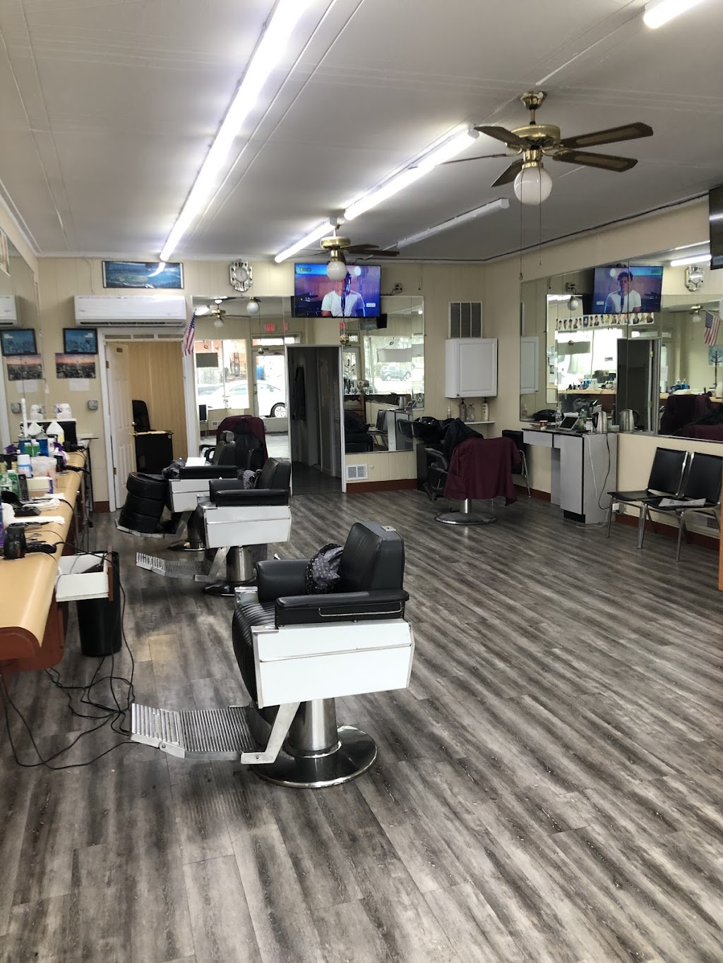 Joseph Barber Shop | 105 Main St, East Rockaway, NY 11518 | Phone: (516) 593-0697