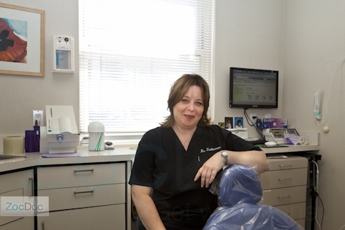 Macabi Dental Associates: Dr. Iris Zuckerman, DDS | 1044 Northern Blvd Suite 103, Roslyn, NY 11576, USA | Phone: (516) 869-9787