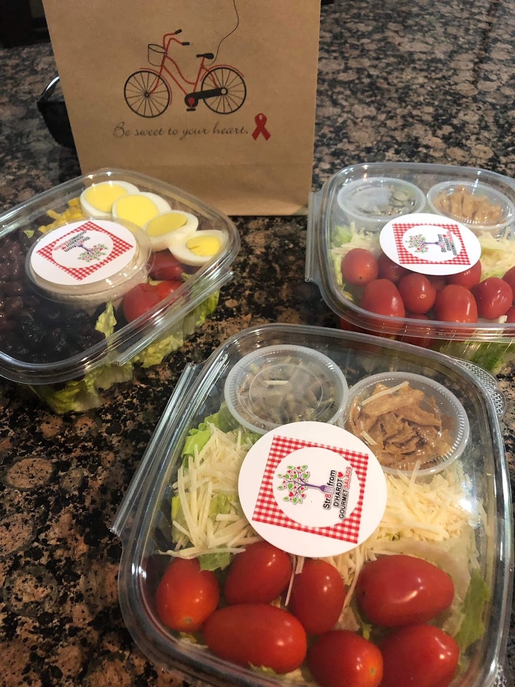 Str8 from DHardt Gourmet Salads | 30505 Canyon Hills Rd, Lake Elsinore, CA 92532, USA | Phone: (951) 816-8277