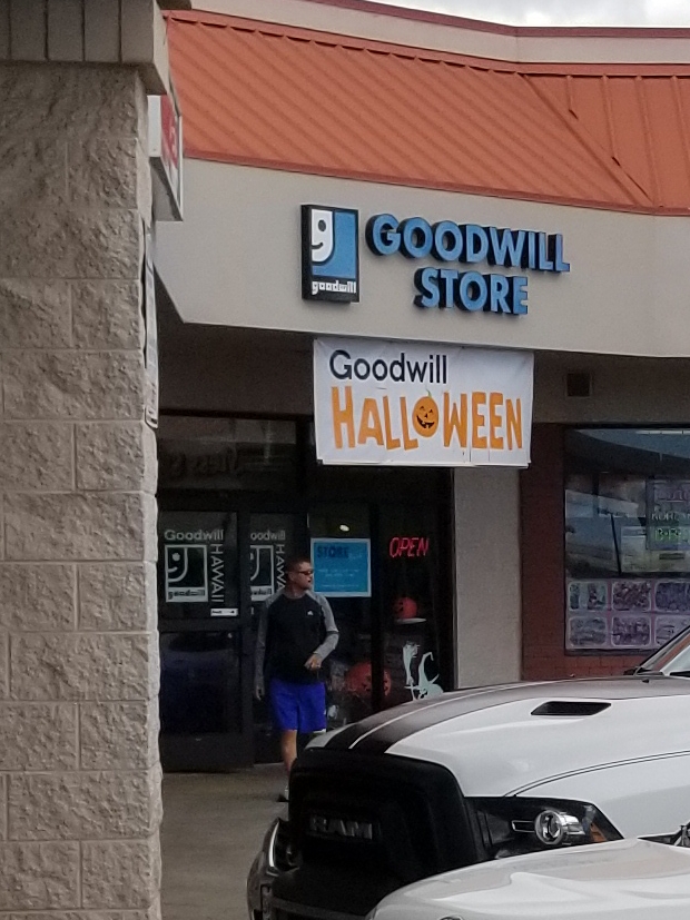 Goodwill Store and Donation Center | 94-050 Farrington Hwy, Waipahu, HI 96797 | Phone: (808) 677-9521