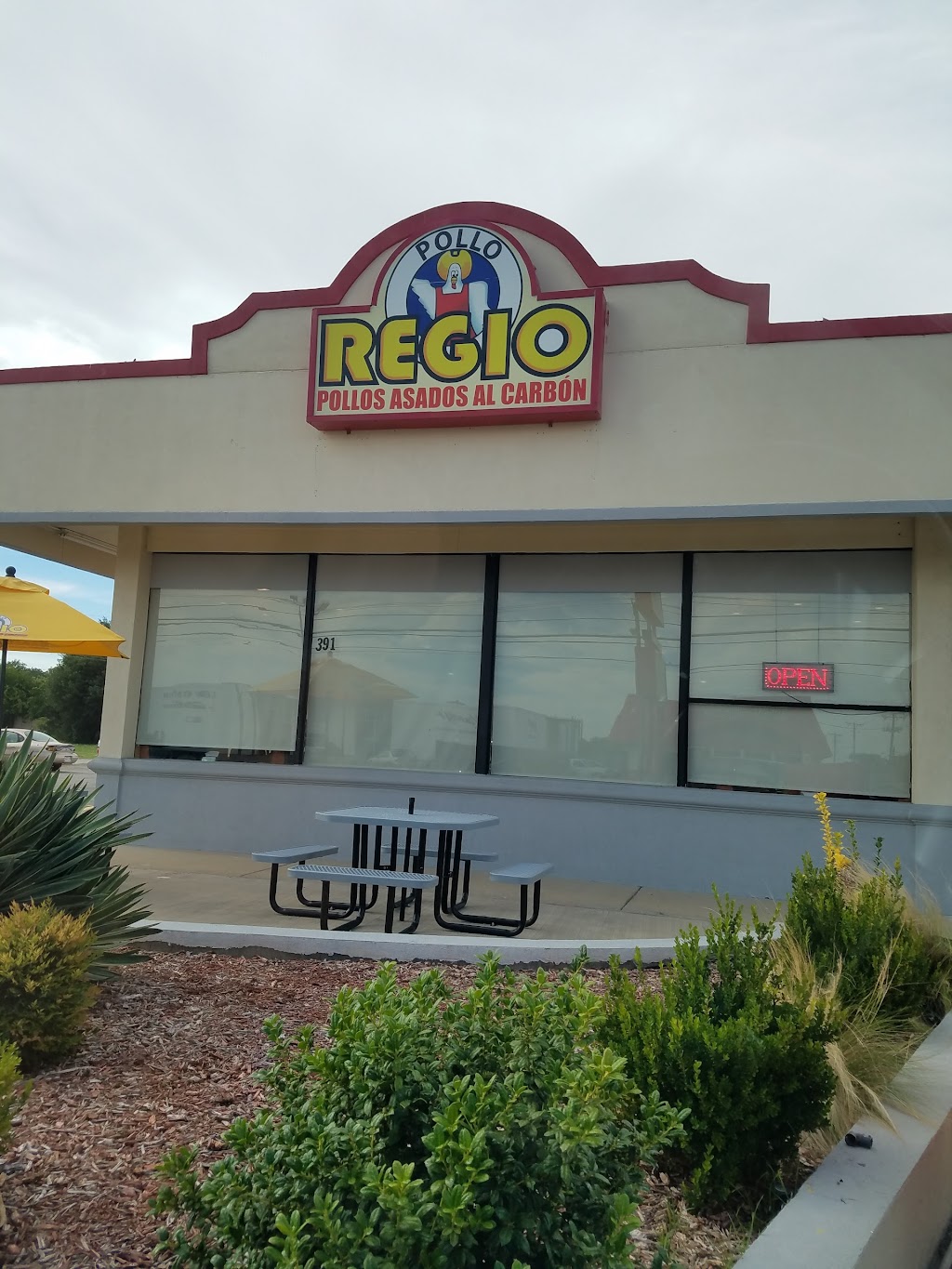 Pollo Regio | 391 E Pipeline Rd, Bedford, TX 76022, USA | Phone: (817) 282-0333