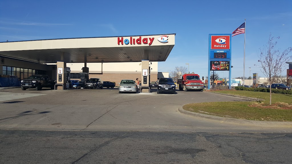 Holiday Stationstores | 530 Blake Rd N, Hopkins, MN 55343 | Phone: (952) 938-4318