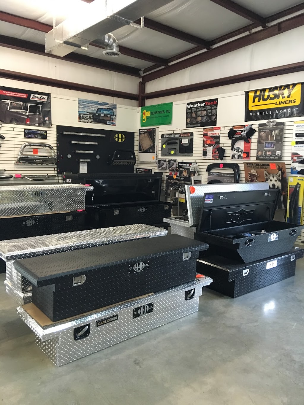 H&H Truck and Outdoor - Birmingham AL | 4460 Valley Rd, Birmingham, AL 35235 | Phone: (205) 655-7100