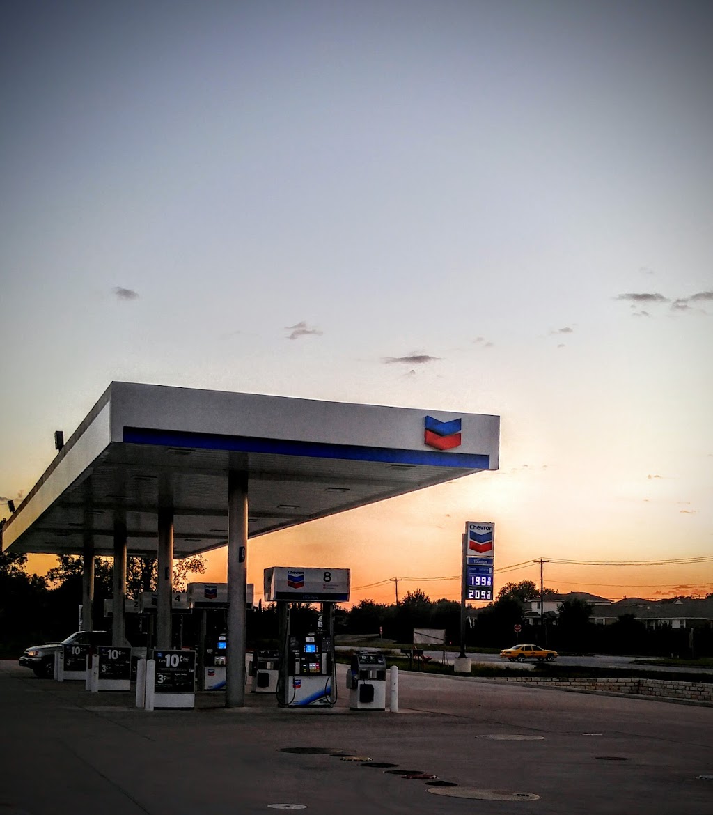 Chevron | 14815 Dessau Rd, Pflugerville, TX 78660, USA | Phone: (512) 670-7643