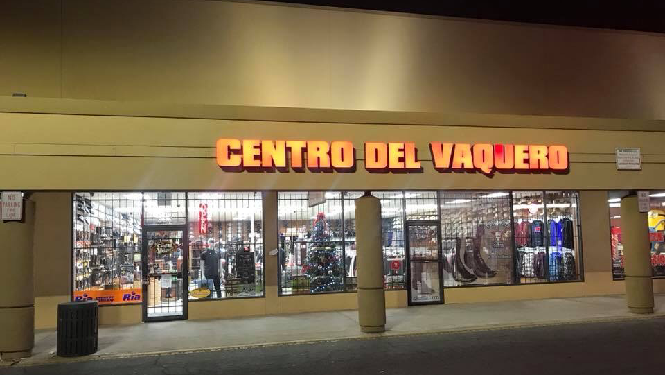 Centro Del Vaquero Western Wear | 683 Peoria St, Aurora, CO 80011, USA | Phone: (303) 363-9000