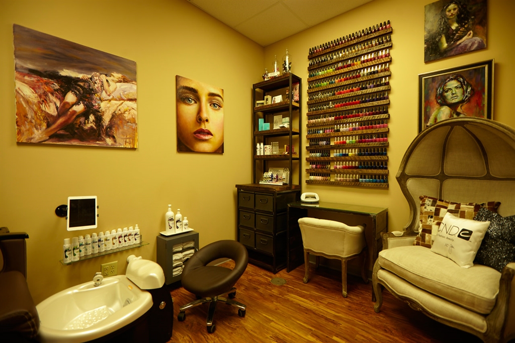 Salon Lofts Crescent Springs | 592 Clock Tower Way, Crescent Springs, KY 41017, USA | Phone: (859) 279-3501