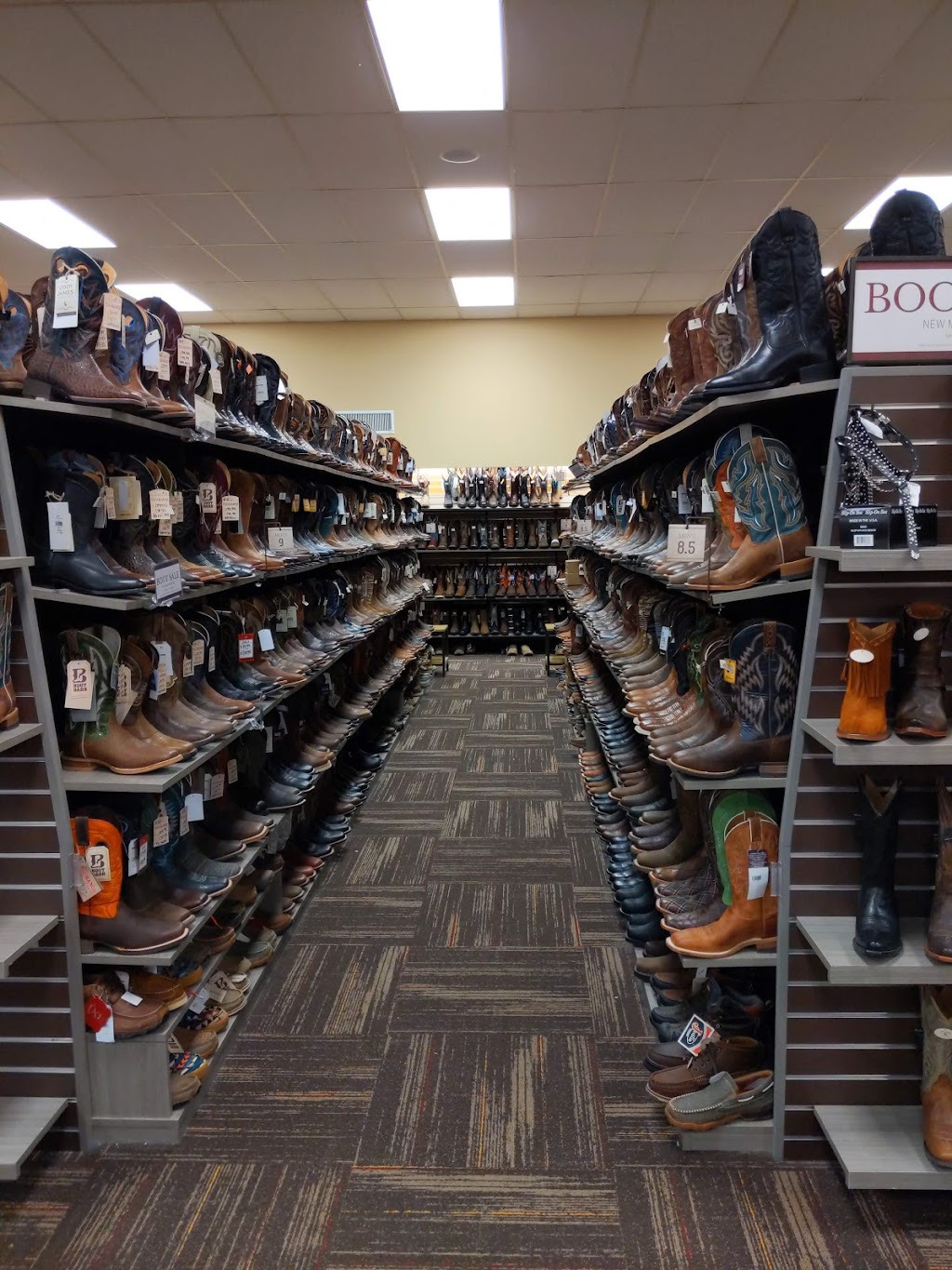 Boot Barn | 3445 Gulf Fwy, Dickinson, TX 77539, USA | Phone: (281) 337-1211