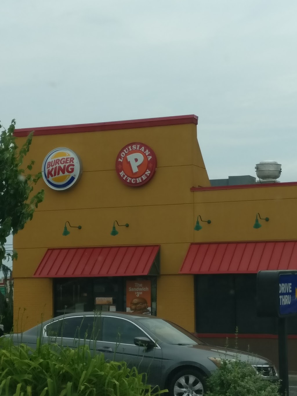 Burger King | 273 NJ-18, East Brunswick, NJ 08816, USA | Phone: (732) 387-2547
