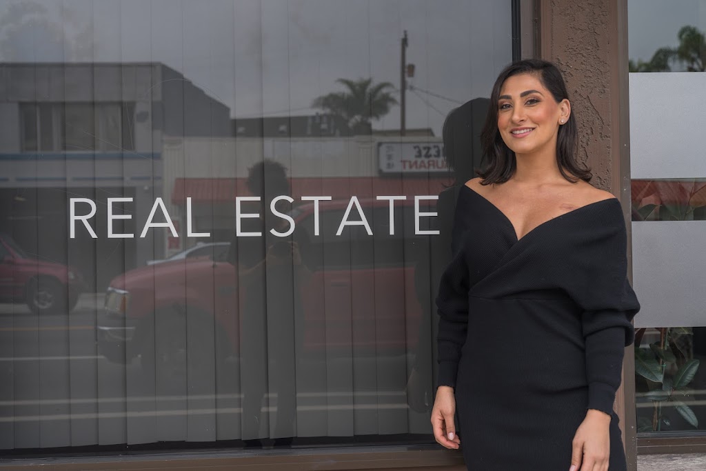 Melody Bahu Real Estate | 341 Bayside Dr, Newport Beach, CA 92660, USA | Phone: (949) 228-6105