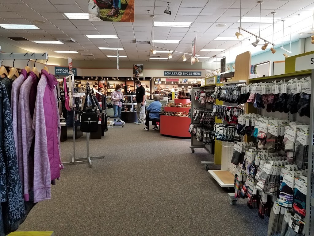 Schuler Shoes: Woodbury | 10150 Hudson Rd, Woodbury, MN 55129, USA | Phone: (651) 731-8700