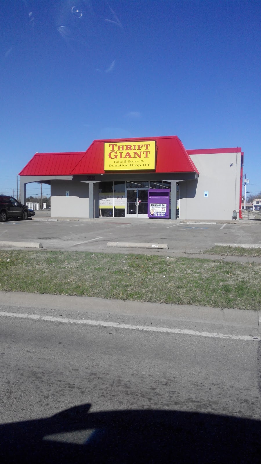 Thrift Giant | 3039 W Northwest Hwy, Dallas, TX 75220, USA | Phone: (214) 792-9409