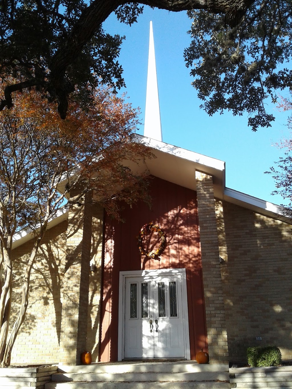 Un Nuevo Amanecer New Day Church | 9729 TX-16, Pipe Creek, TX 78063, USA | Phone: (210) 396-9858