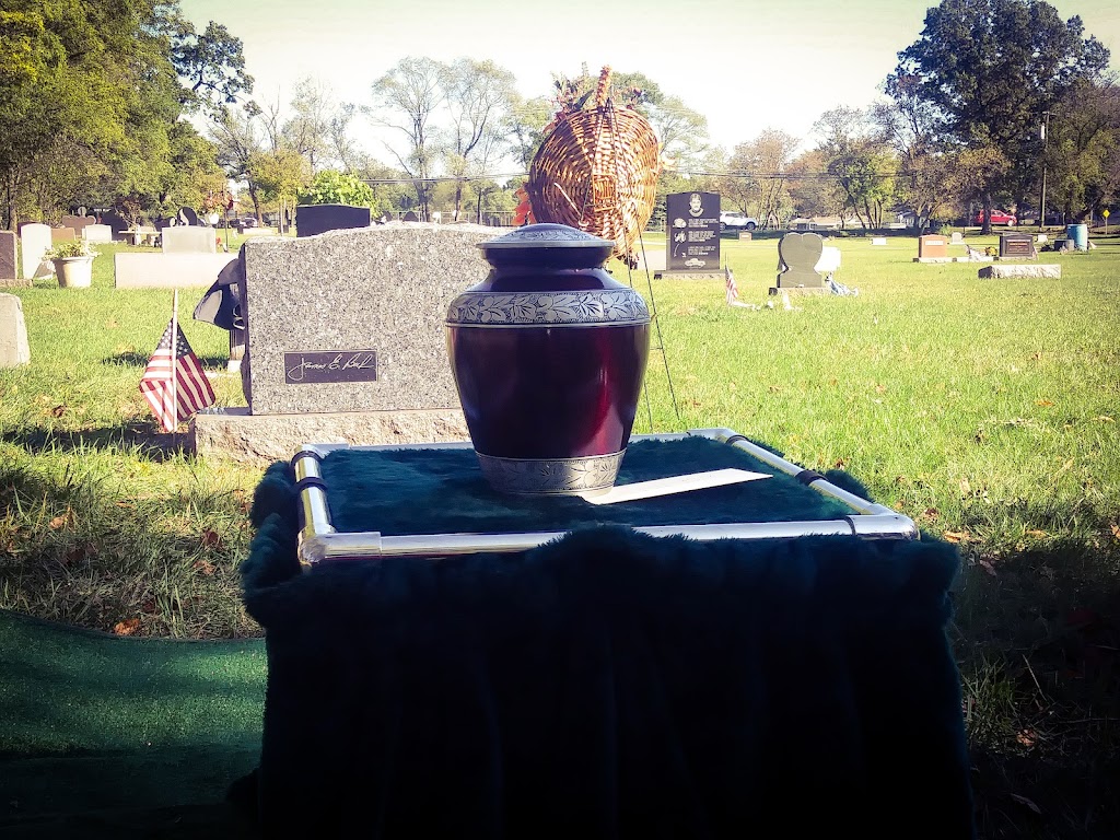 Commerce Memorial Cemetery | 2537 Benstein Rd, Commerce Township, MI 48390, USA | Phone: (248) 887-6700