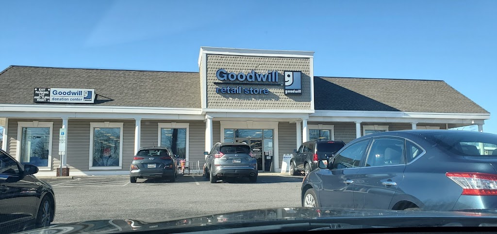 Goodwill of Greater Washington Retail Store | 2495 Crain Hwy, Waldorf, MD 20601, USA | Phone: (301) 861-5015