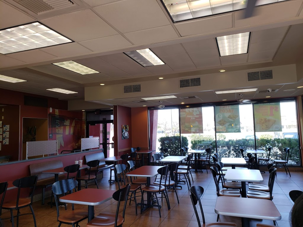 Jack in the Box | 10730 S Tryon St, Charlotte, NC 28273, USA | Phone: (704) 588-1015