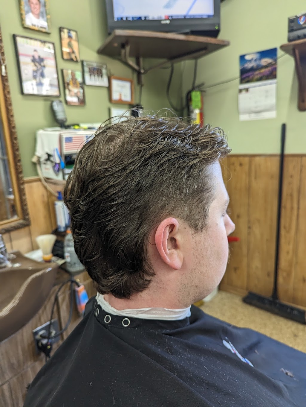 Willies Barber Shop | 3004 S St Peters Pkwy L, St Peters, MO 63303, USA | Phone: (636) 447-3077