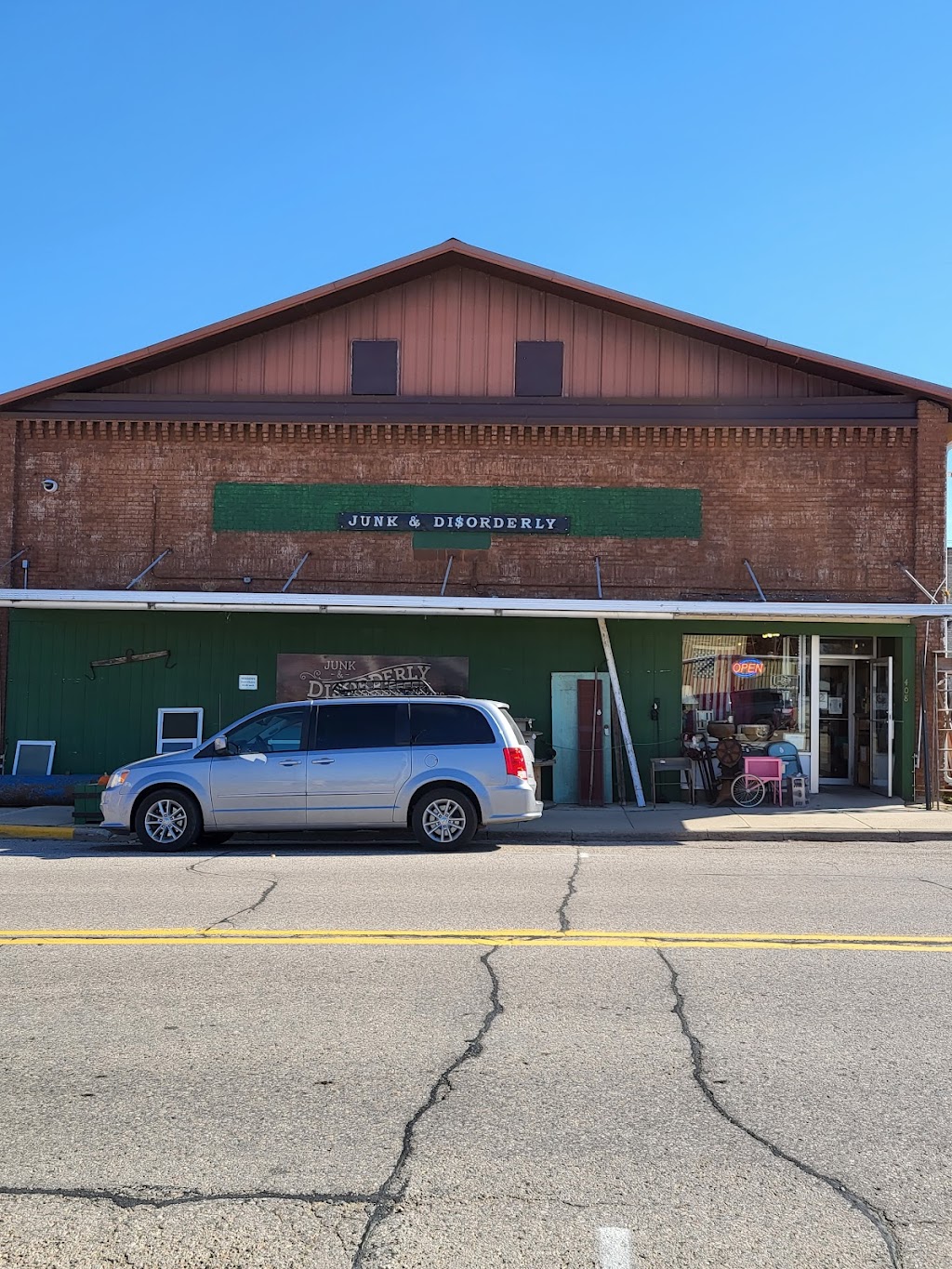 Junk & Disorderly Antiques | 408 S Main St, Blanchardville, WI 53516, USA | Phone: (608) 523-2433