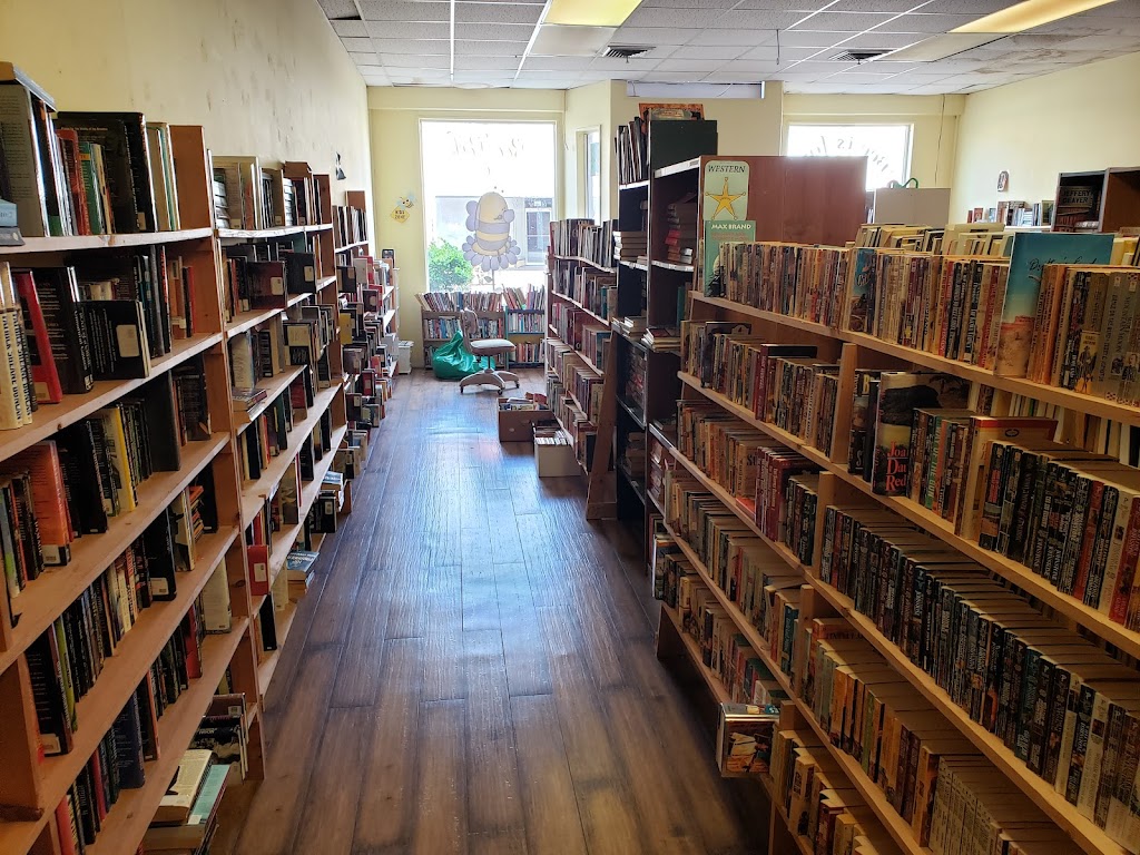 Used Book Warehouse | 3801 TX-35, Rockport, TX 78382, USA | Phone: (361) 729-0437