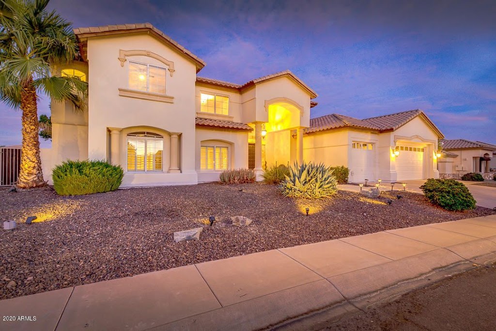 Realty ONE Group - Lindsay Mozena | 3530 S Val Vista Dr #114, Gilbert, AZ 85297, USA | Phone: (480) 266-7656