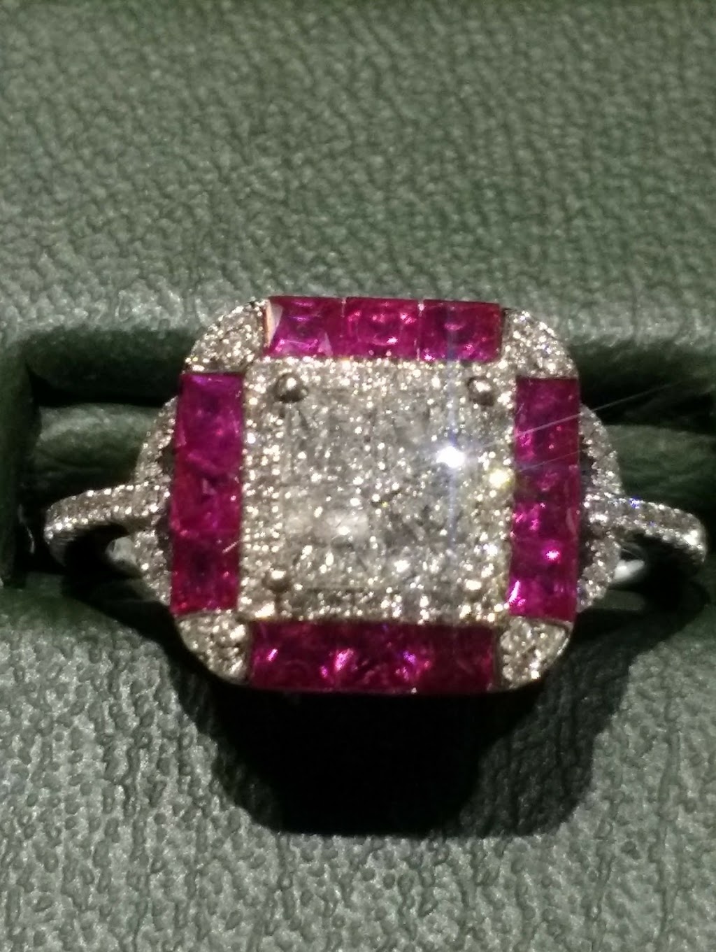 Kolicks Jewelers | 29560 Center Ridge Rd, Westlake, OH 44145, USA | Phone: (440) 871-5111