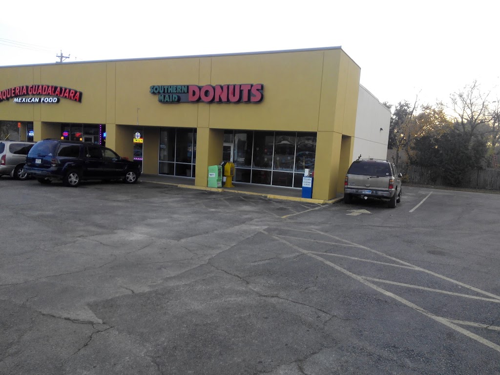 Southern Maid Donuts | 701 Stemmons Fwy #160, Lewisville, TX 75067, USA | Phone: (972) 436-4608