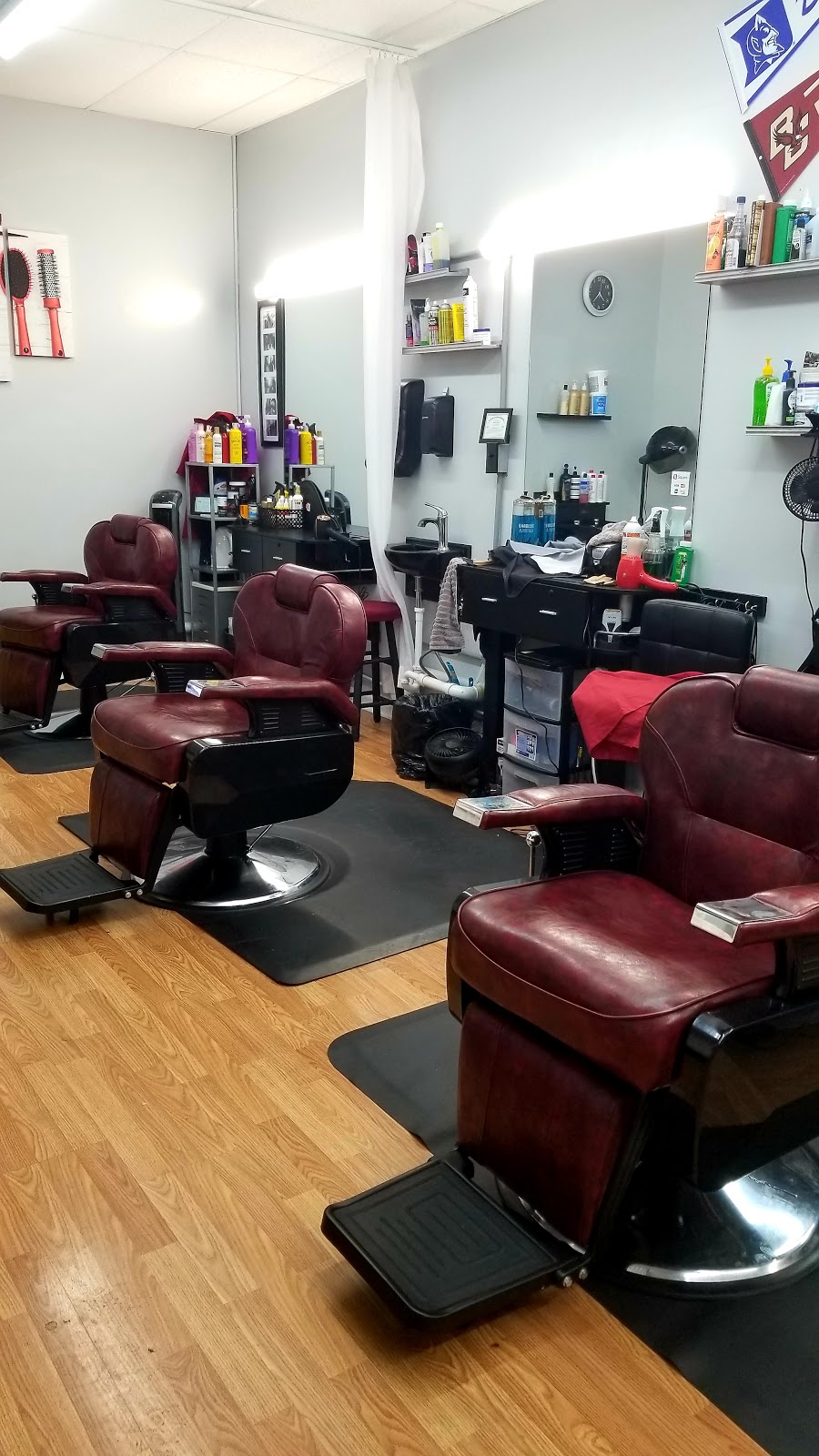 Barberz Beyond Measure Barbershop | 900 E Main St, Haw River, NC 27258, USA | Phone: (336) 264-7653