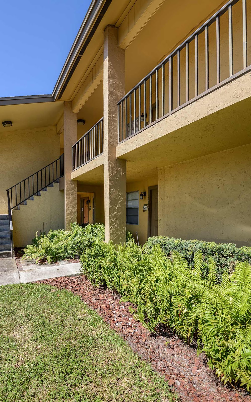 Bay Club Apartments | 2305 46th Ave W, Bradenton, FL 34207, USA | Phone: (941) 758-4631