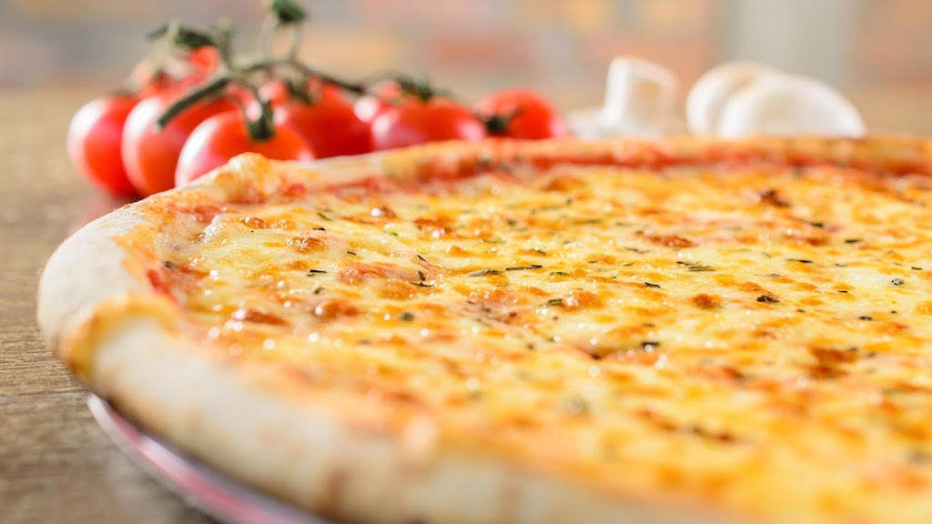 Family Style Pizza | 41 Waverly St, Framingham, MA 01702, USA | Phone: (508) 370-7275