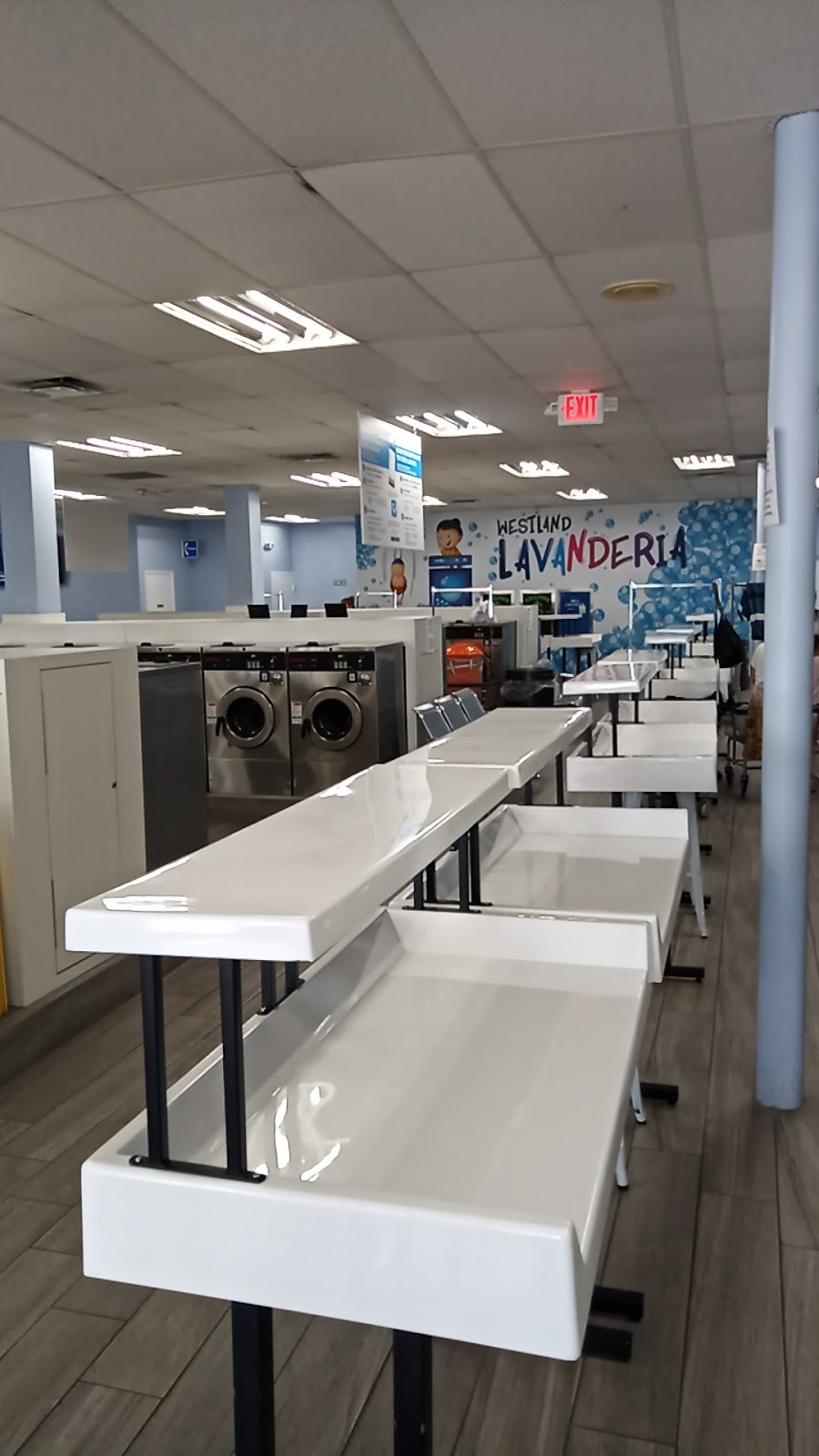 The Laundr-o-mat Coin Laundry & Dry Cleaners | 5317 W 20th Ave, Hialeah, FL 33012, USA | Phone: (305) 824-3897