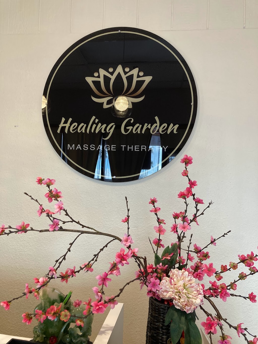 Healing Garden Massage | 1525 N Gilbert Rd Suite 106, Gilbert, AZ 85234, USA | Phone: (480) 507-3308