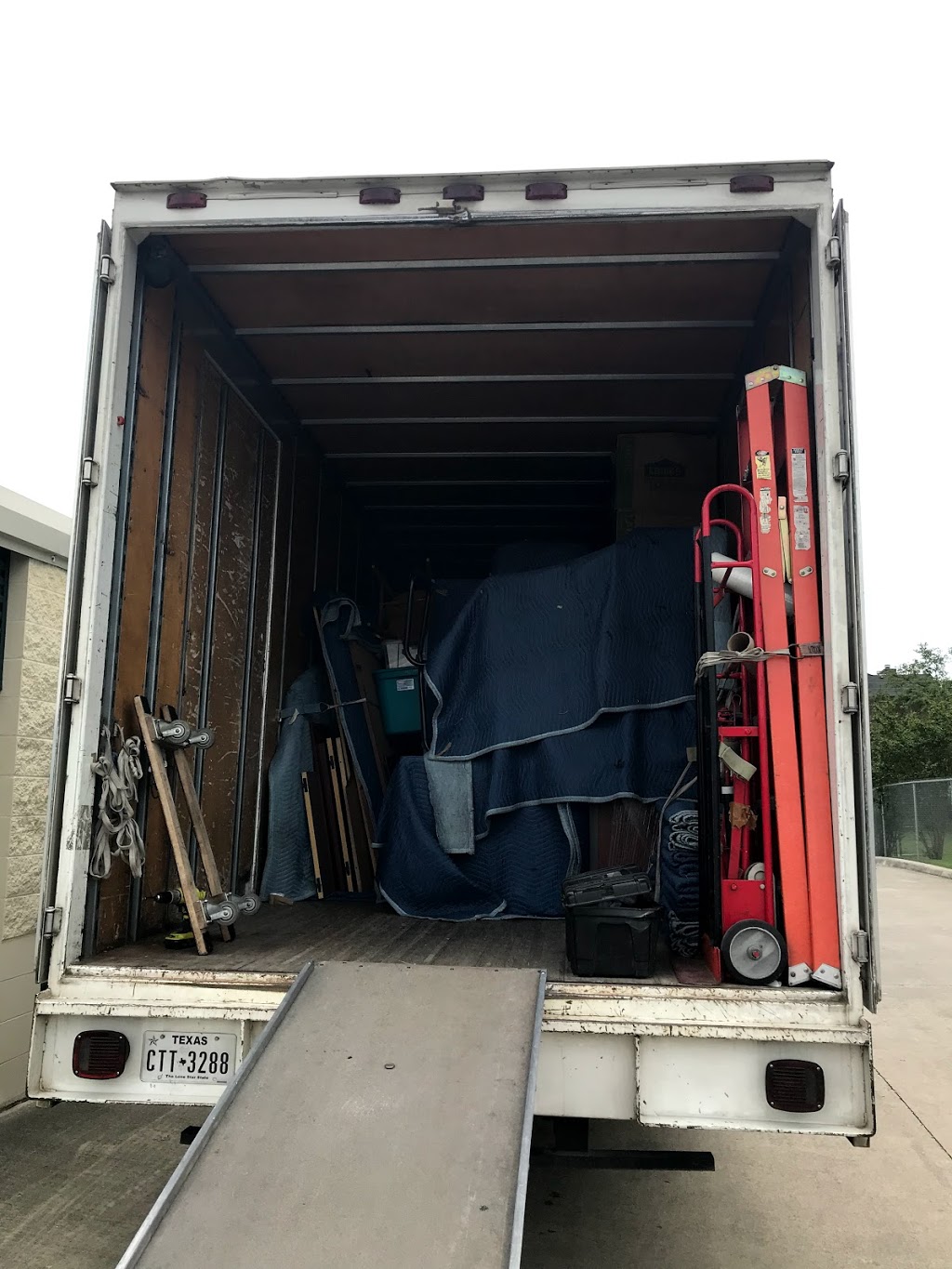 Budget Movers Inc. | 15279 Bulverde Rd, San Antonio, TX 78247, USA | Phone: (210) 491-9456