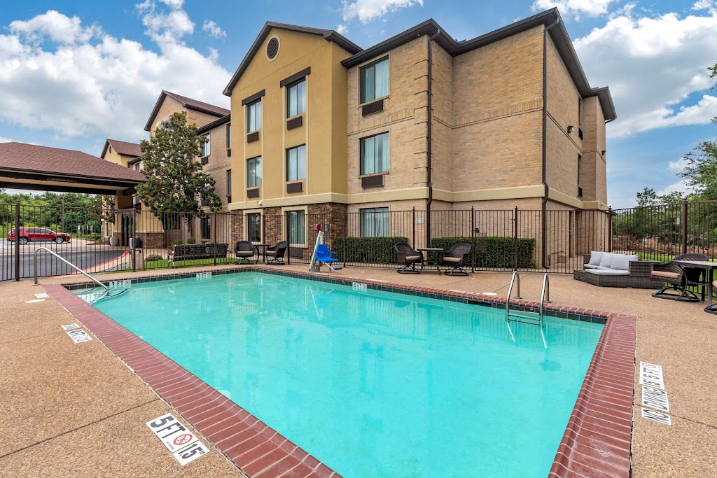 Comfort Inn & Suites Mansfield | 175 U.S. 287 Frontage Rd, Mansfield, TX 76063, USA | Phone: (817) 453-8848