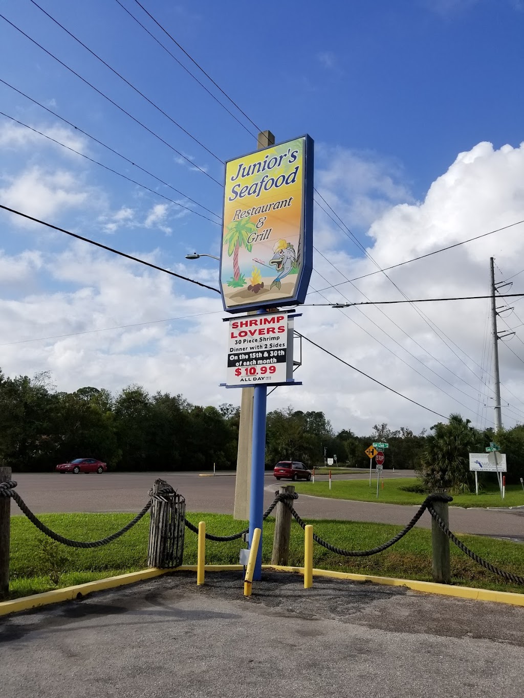 Juniors Seafood Restaurant and Grill | 9349 N Main St, Jacksonville, FL 32218 | Phone: (904) 751-9180