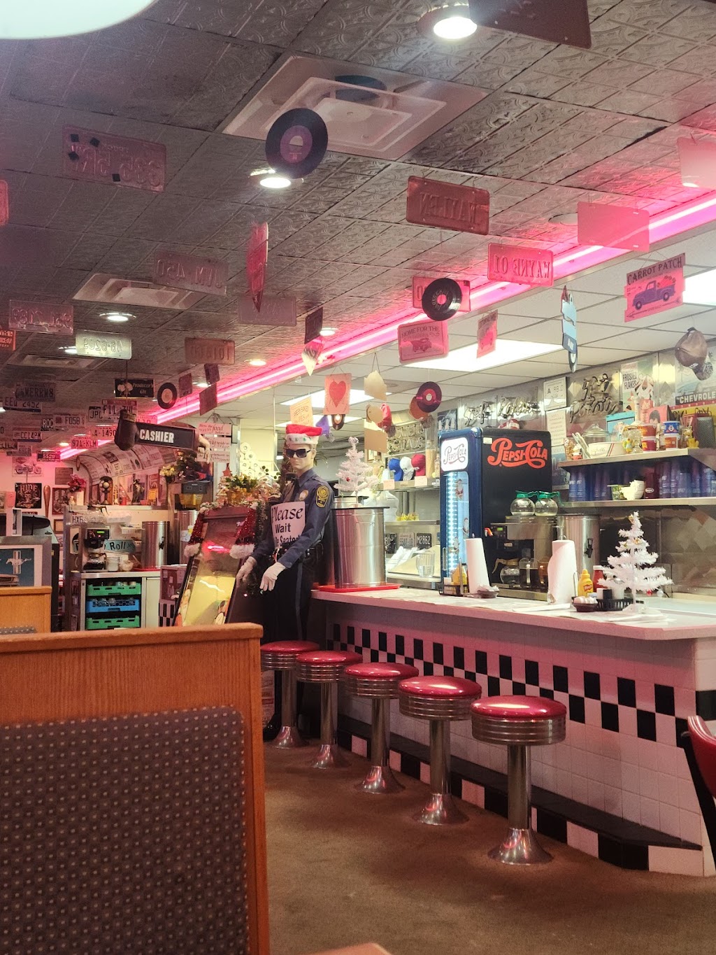 Mels Diner | 6684 Caratoke Hwy, Grandy, NC 27939, USA | Phone: (252) 457-1010