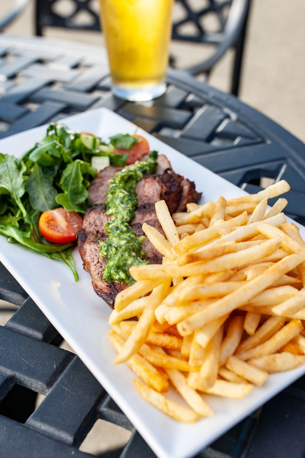 The Patio at Mountain View | 890 Bear Tavern Rd, Ewing Township, NJ 08628, USA | Phone: (609) 538-0808