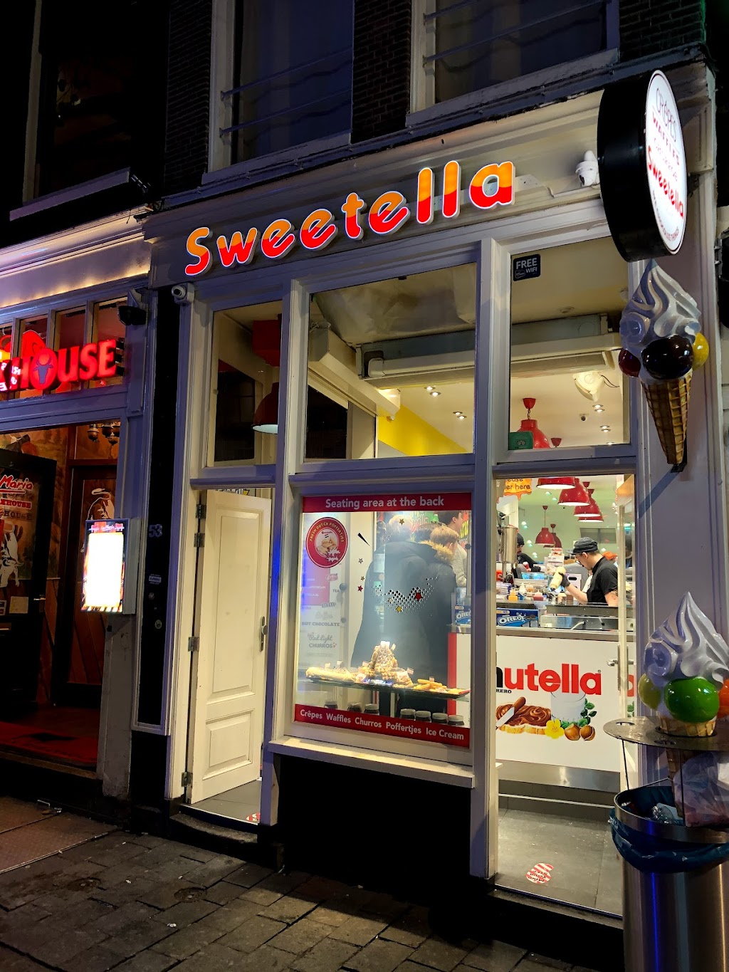 Sweetella | Warmoesstraat 53HS, 1012 HW Amsterdam, Netherlands | Phone: 020 363 7750