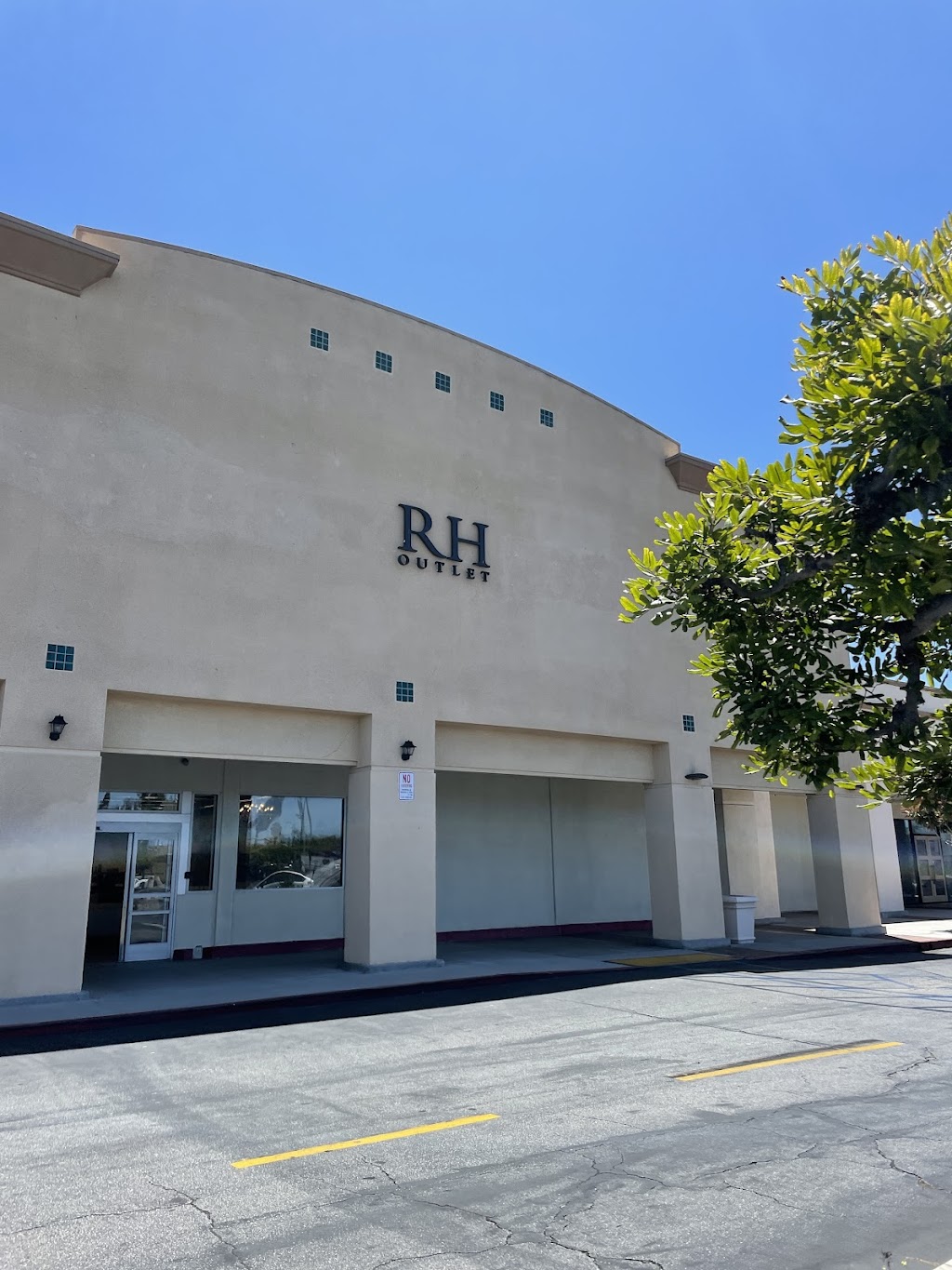 RH Outlet Culver City | 11136 Jefferson Blvd, Culver City, CA 90230, USA | Phone: (310) 730-7374