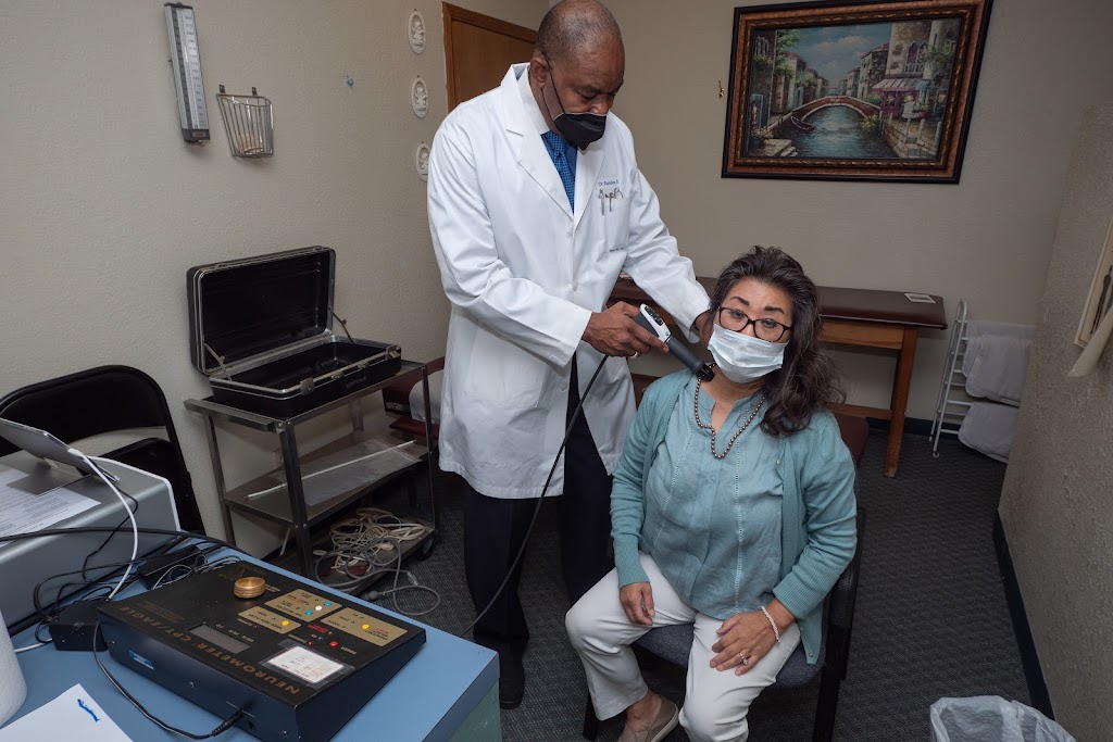 Modern Back and Neck Clinic | 4041 W Wheatland Rd #120, Dallas, TX 75237, USA | Phone: (972) 283-3300