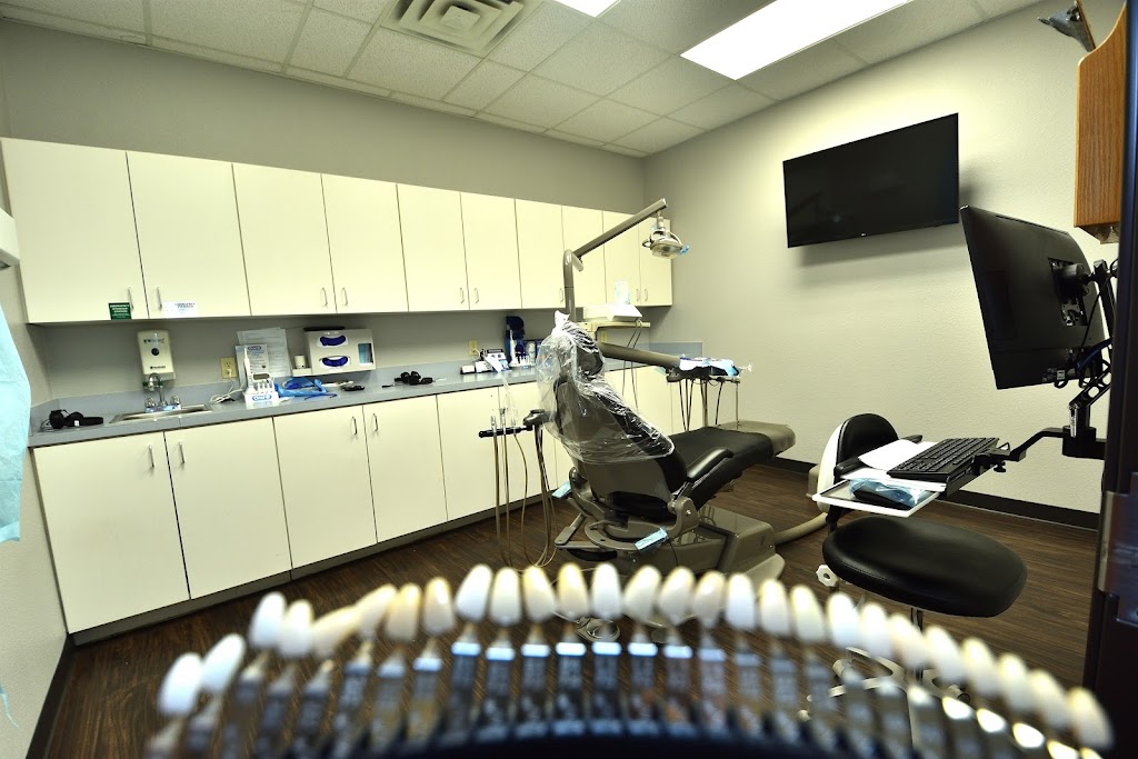 Oak Cliff Dental Center | Dental Center, 820 N Zang Blvd #110, Dallas, TX 75208, USA | Phone: (214) 948-3364