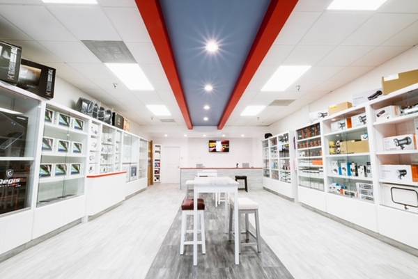 Mac Star Cameras & Electronics | 4300 Green River Rd #104, Corona, CA 92880, USA | Phone: (951) 336-1293