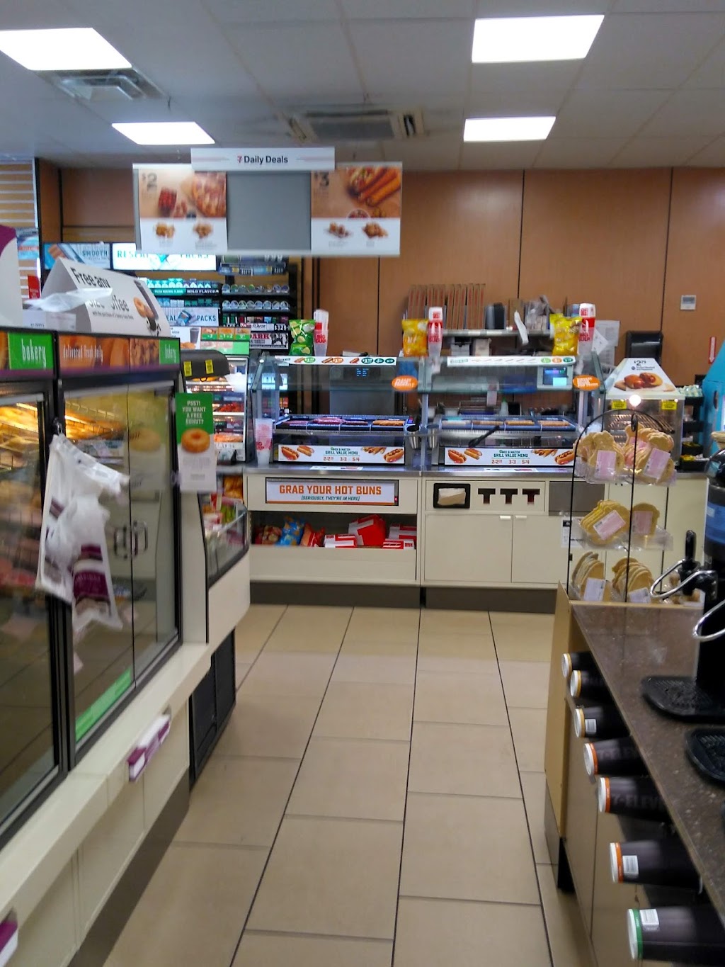 7-Eleven | 79-37 Metropolitan Ave, Queens, NY 11379, USA | Phone: (718) 894-0761