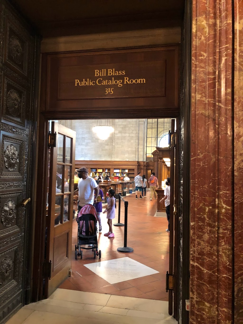 The New York Public Library Shop | 476 5th Ave, New York, NY 10018, USA | Phone: (212) 930-0641