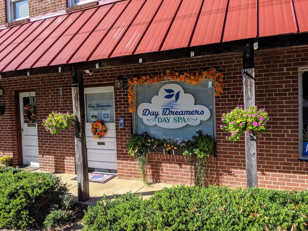 Day Dreamers Day Spa | 6285 Shallowford Rd #160, Lewisville, NC 27023, USA | Phone: (336) 946-1763