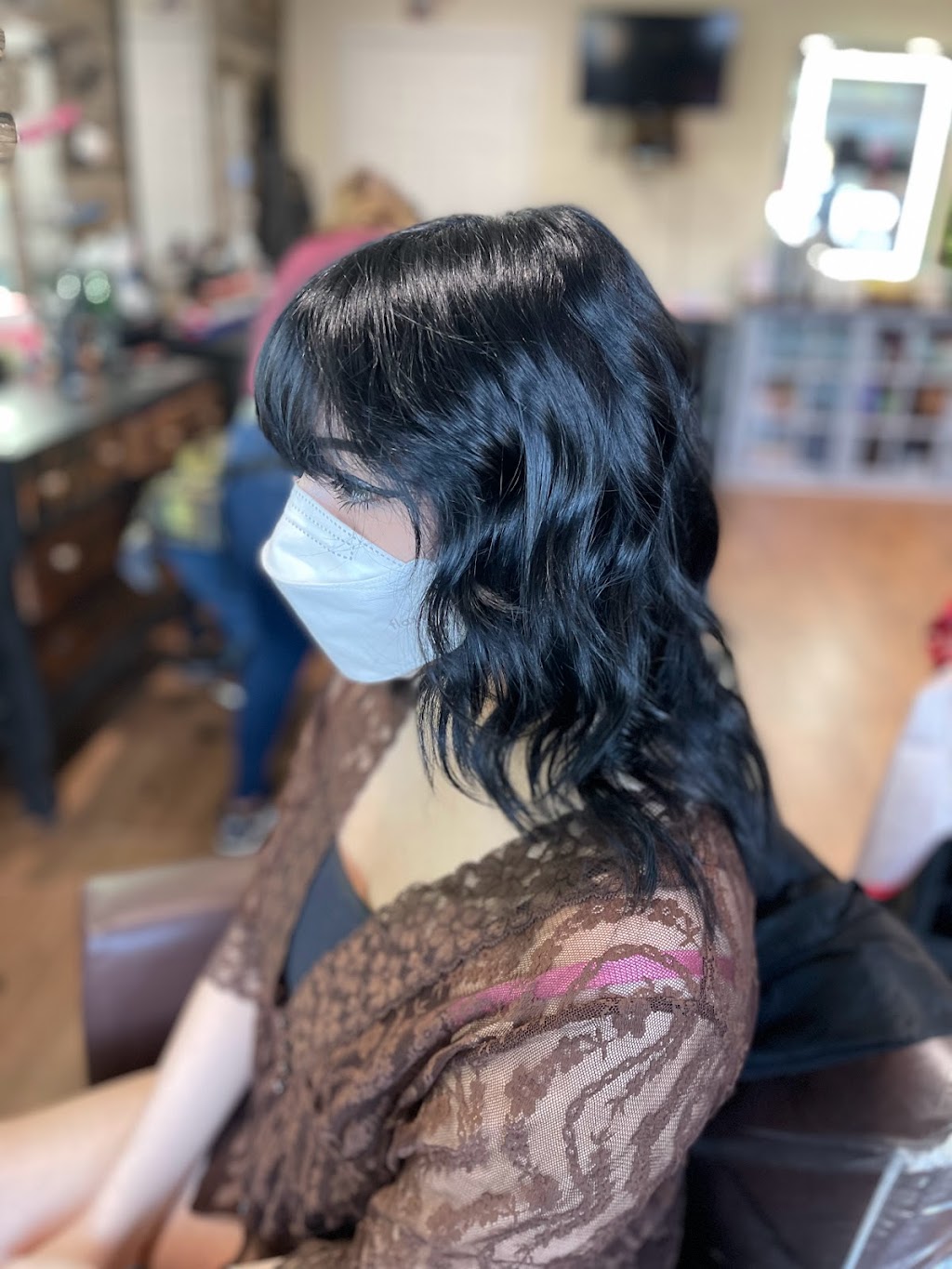 Simply Divine Salon | 806 E Palm Valley Blvd #B, Round Rock, TX 78664, USA | Phone: (512) 215-8402