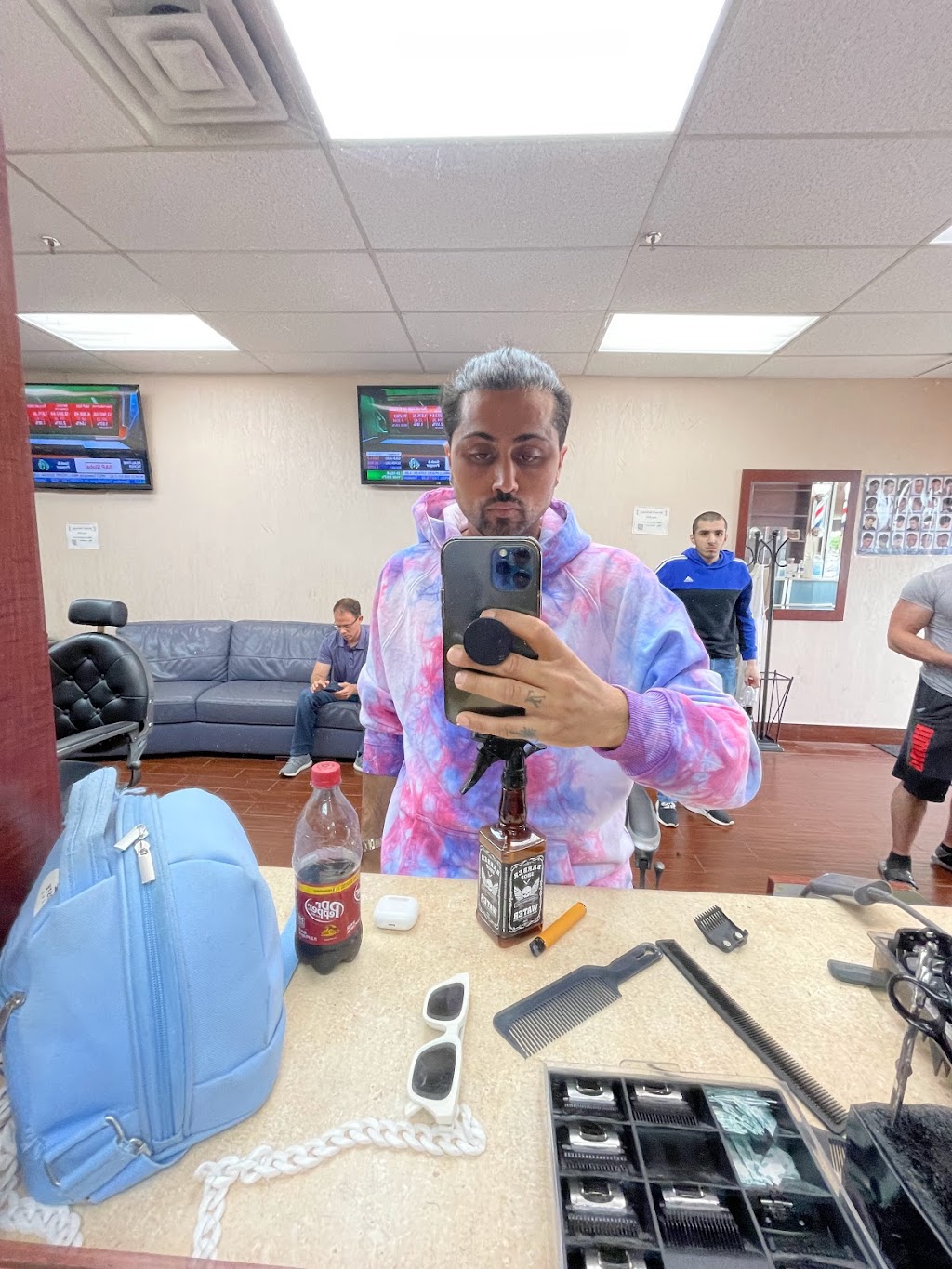 Michaels Barber Shop | 412 S Oyster Bay Rd, Hicksville, NY 11801, USA | Phone: (516) 605-2007