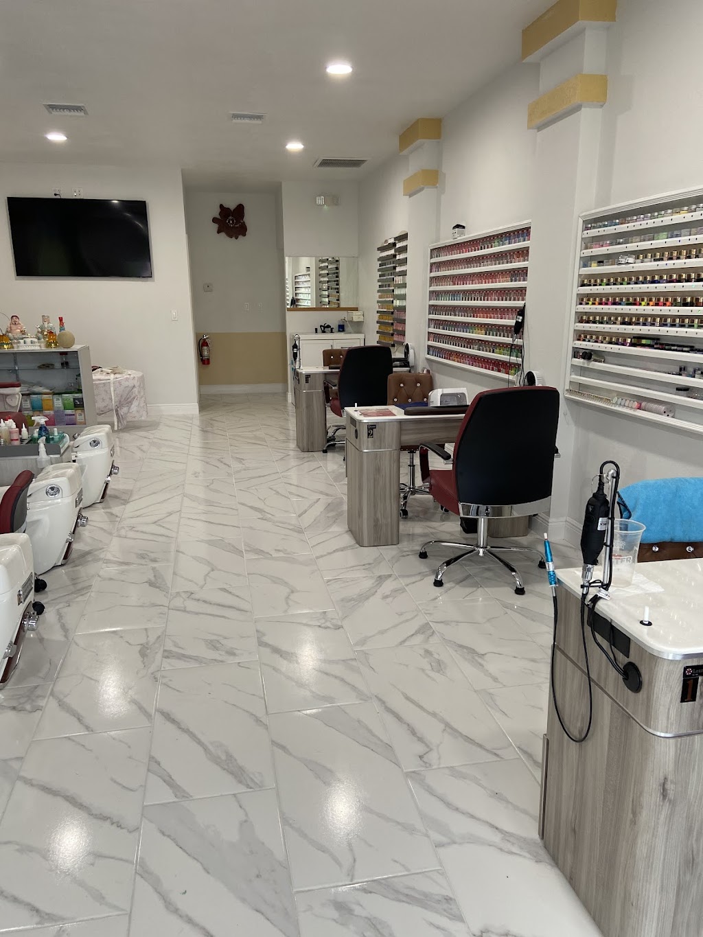 AT Nails & Spa | 7440 SE Maricamp Rd, Ocala, FL 34472, USA | Phone: (352) 292-3011